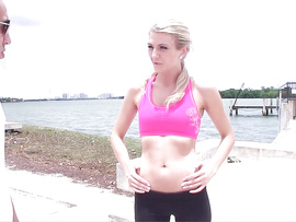 Fit Beauty From The Beach Loves To Taste His Cum